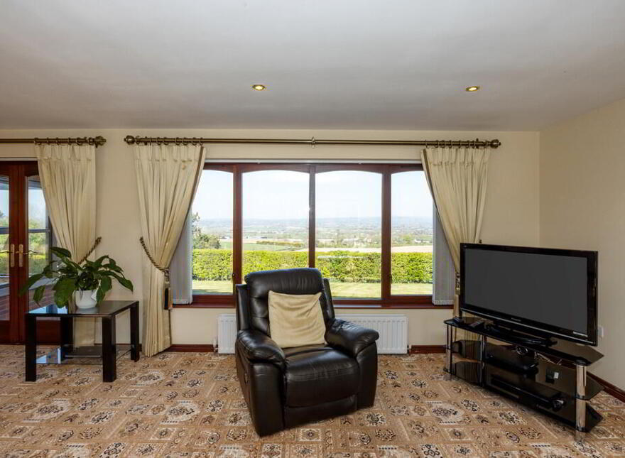 60 Ballyknock Road, Royal Hillsborough, BT26 6EF