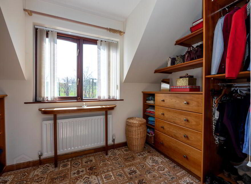 60 Ballyknock Road, Royal Hillsborough, BT26 6EF
