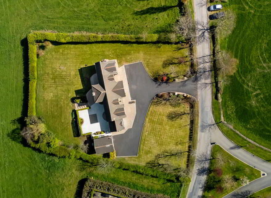 60 Ballyknock Road, Royal Hillsborough, BT26 6EF