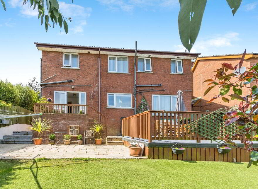 15 Lord Warden's Grange, Bangor, BT19 1YN