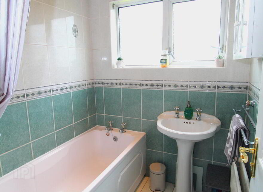 22 Lester Avenue, Lisburn, BT28 3QD