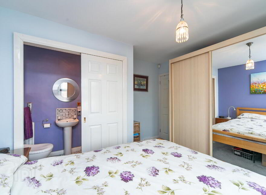 8 Thornhill Mews, Belfast, BT5 7AF