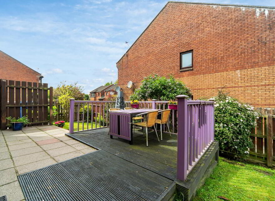 8 Thornhill Mews, Belfast, BT5 7AF