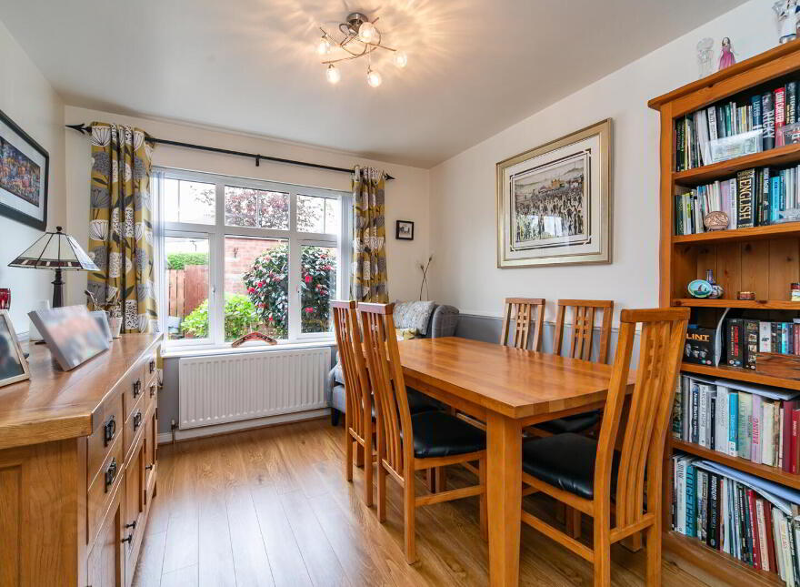 8 Thornhill Mews, Belfast, BT5 7AF