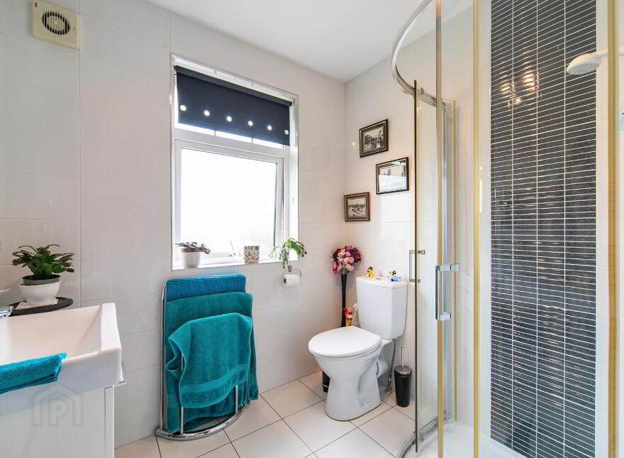 8 Thornhill Mews, Belfast, BT5 7AF