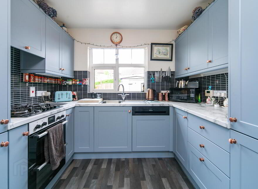 8 Thornhill Mews, Belfast, BT5 7AF