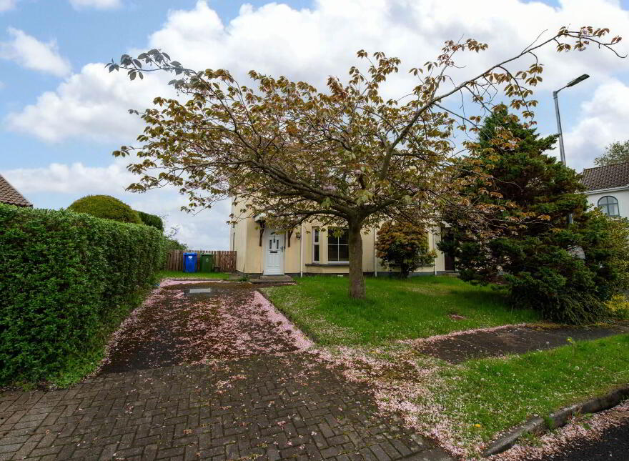 7 New Brook Court, Letterkenny, F92W8H1 photo