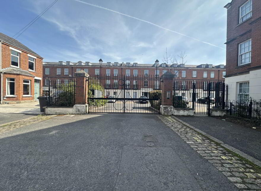 Apt 25 Rugby Parade, Apartment 25, Belfast, BT7 1PY photo