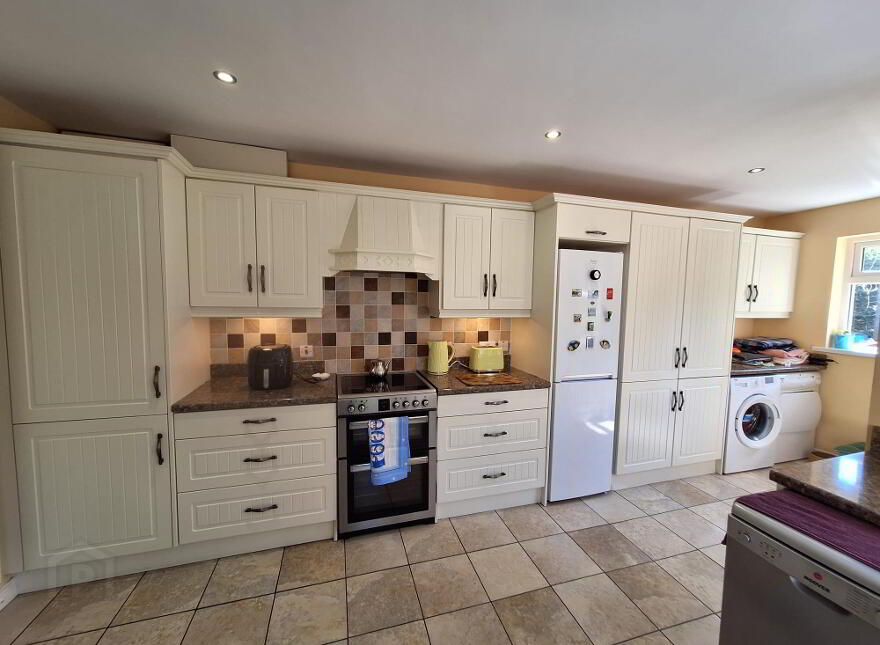 'Margy', 25 Glenshesk Road, Ballycastle, BT54 6PA