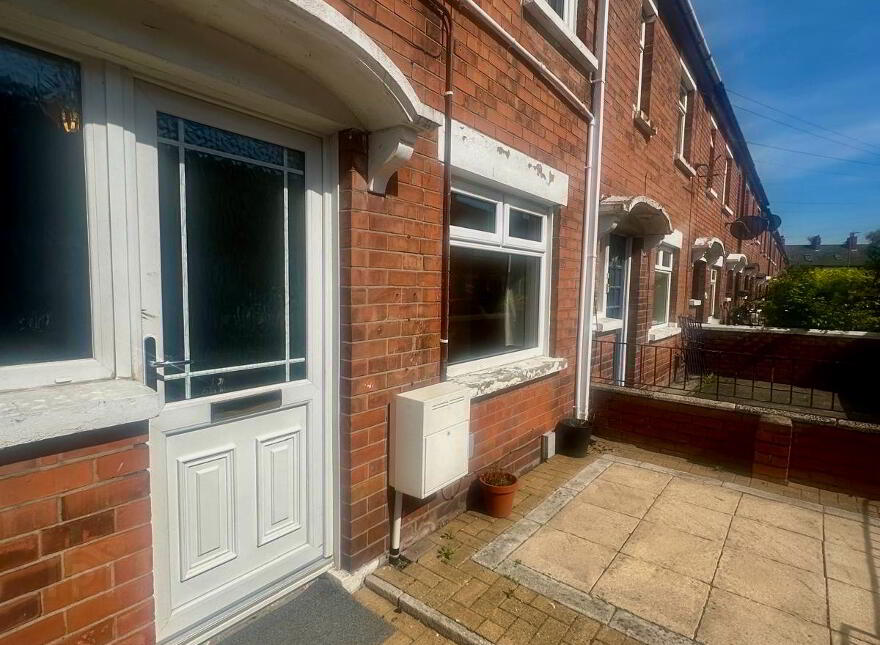 38 Florida Drive, Belfast, BT6 8EX