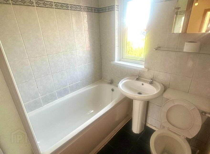 38 Florida Drive, Belfast, BT6 8EX