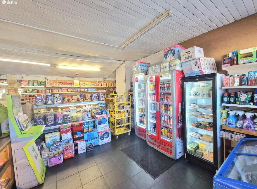 McGees, 1a Pophamas Road Farranree, Farranree
