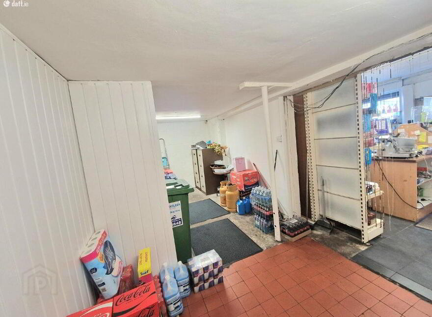 McGees, 1a Pophamas Road Farranree, Farranree