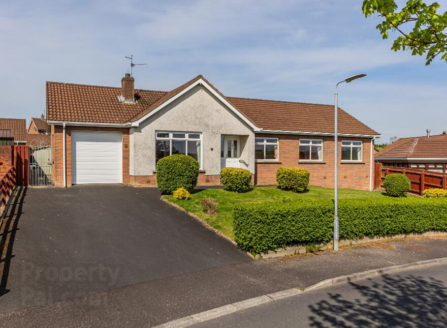 1 Richmond Grove, Tandragee, BT62 2NY photo