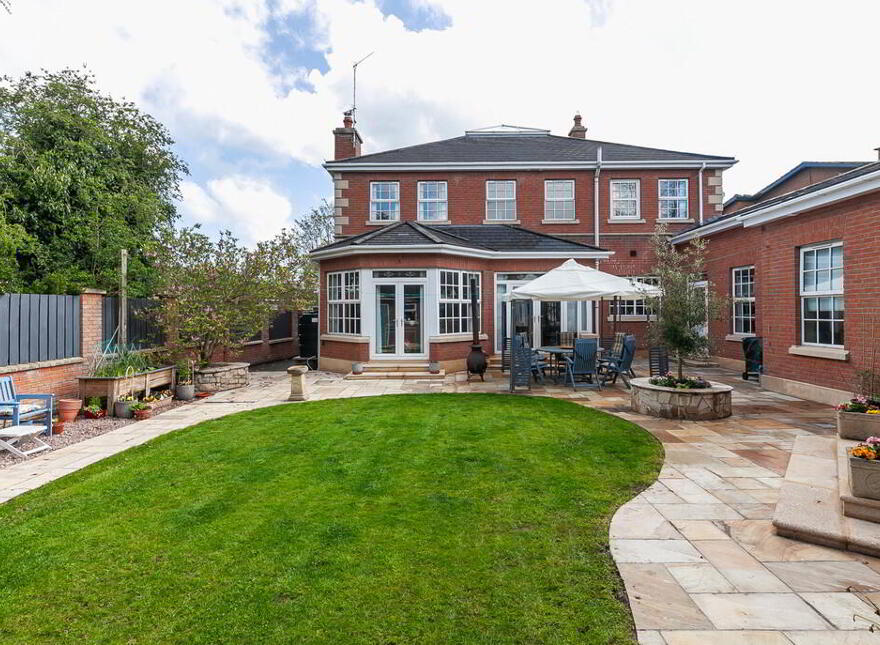 24 Harmony Hill, Lisburn, BT27 4EP