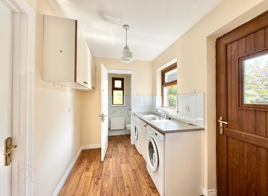 5 Gleannan Close, Omagh, BT79 7YA