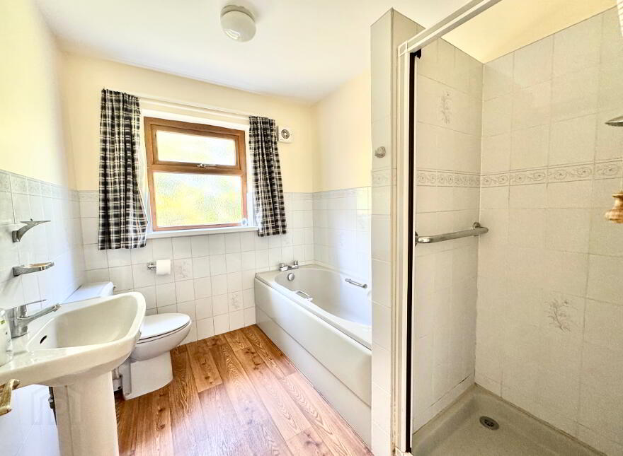 5 Gleannan Close, Omagh, BT79 7YA