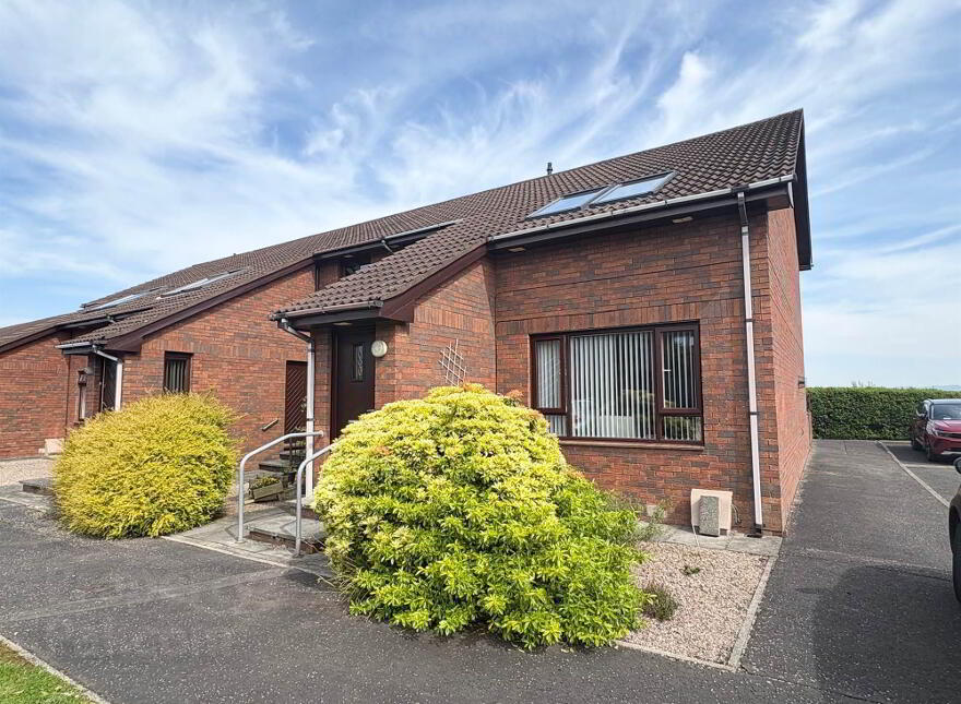 28 Drumkeen Court, Belfast, BT8 7TU photo
