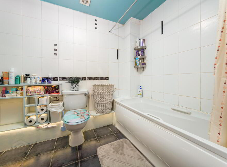 33 The Courthouse, Rathcoole, Dublin, D24C663