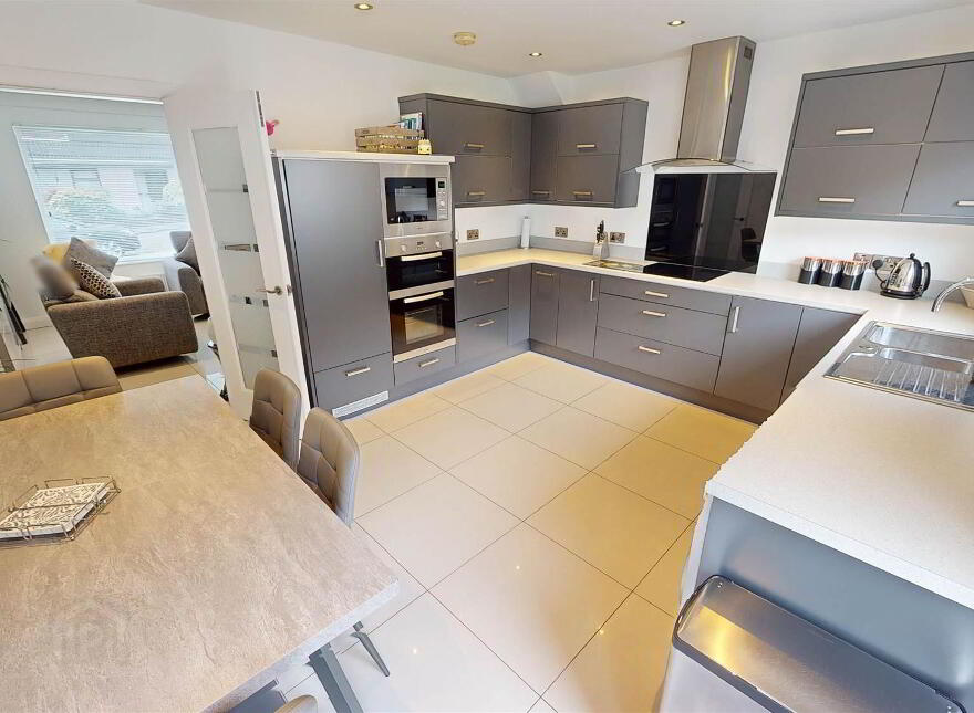 4 Landor Park, Lisburn, BT27 5HF