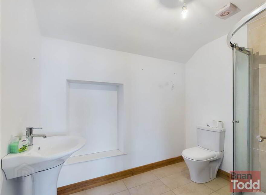 Belfast Road, Whitehead, Carrickfergus, BT38 9SP