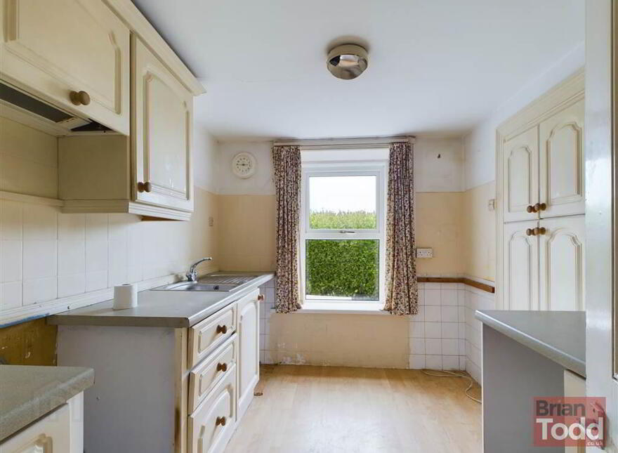 Belfast Road, Whitehead, Carrickfergus, BT38 9SP