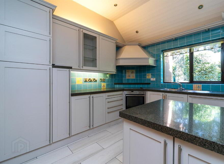 7 Balmoral Park, Upper Lisburn Road, Belfast, BT10 0QD