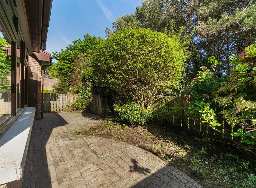 7 Balmoral Park, Upper Lisburn Road, Belfast, BT10 0QD