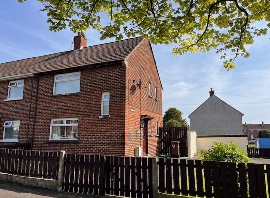 77 Sunnylands Avenue, Carrickfergus, BT38 8JT photo
