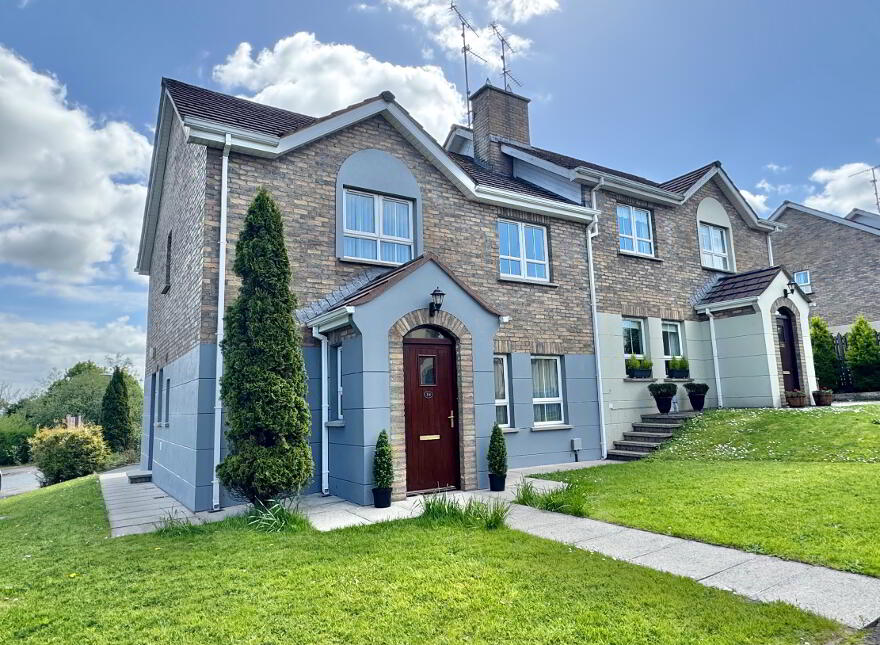 18 Slieveard Rise, Omagh, BT79 7WE photo