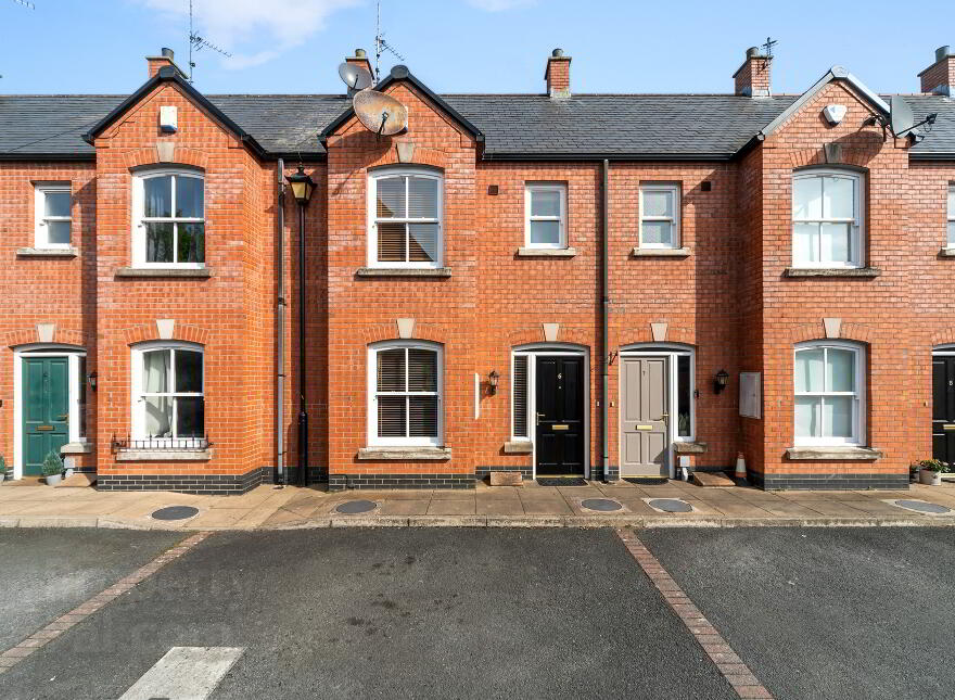 6 Downshire Hall, Ballynahinch Street, Royal Hillsborough, BT26 6GE photo