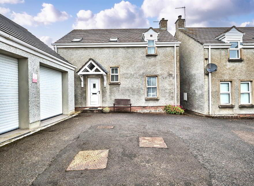3 West Court, Portstewart, BT55 7WB photo