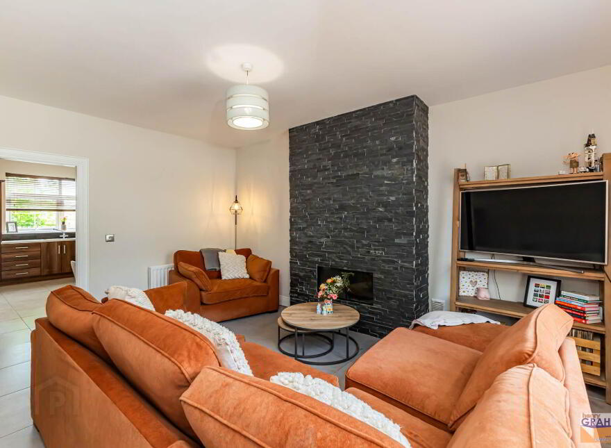 8 Leathems Way, Lisburn, BT28 3AY