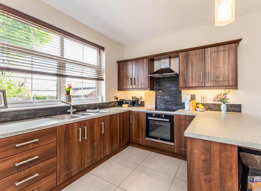 8 Leathems Way, Lisburn, BT28 3AY
