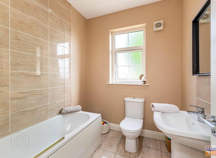 8 Leathems Way, Lisburn, BT28 3AY