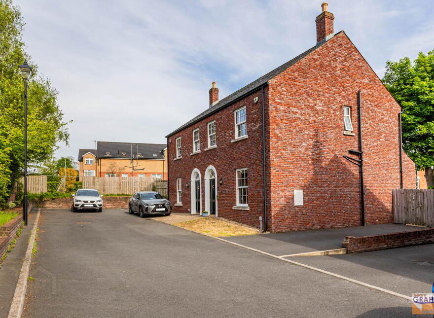 8 Leathems Way, Lisburn, BT28 3AY