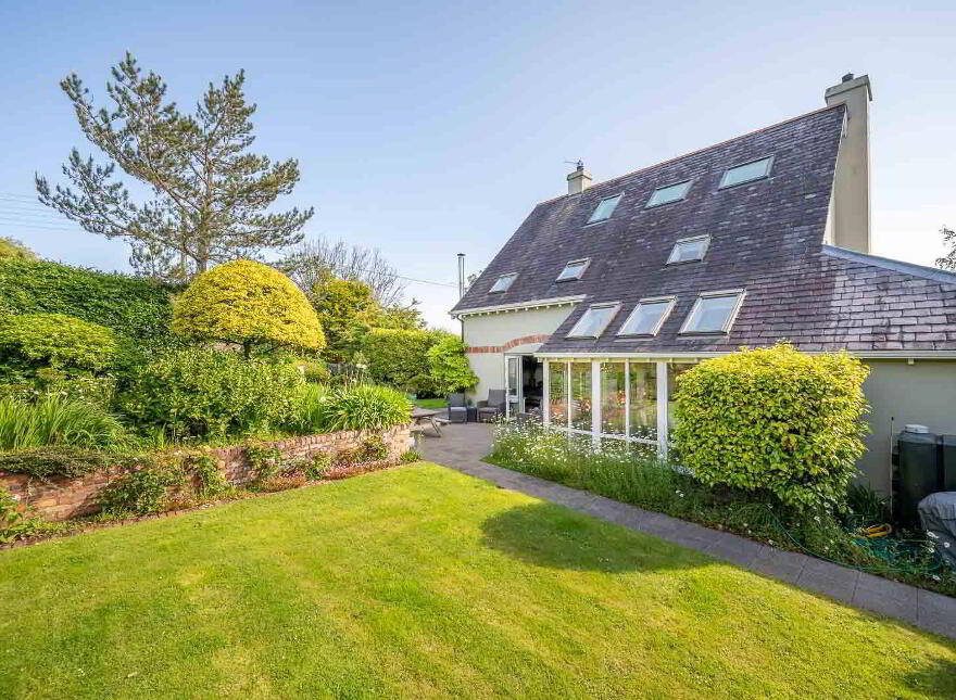 10 Stockbridge Road, Donaghadee, BT21 0PN