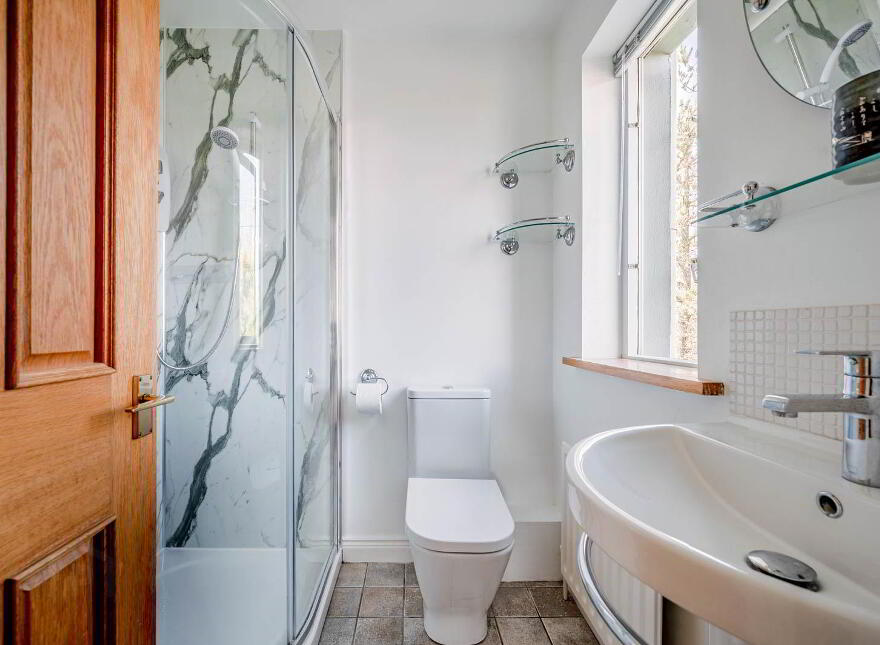 10 Stockbridge Road, Donaghadee, BT21 0PN