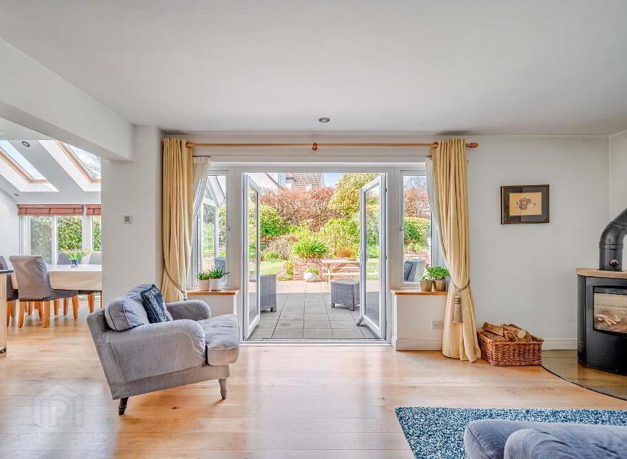 10 Stockbridge Road, Donaghadee, BT21 0PN