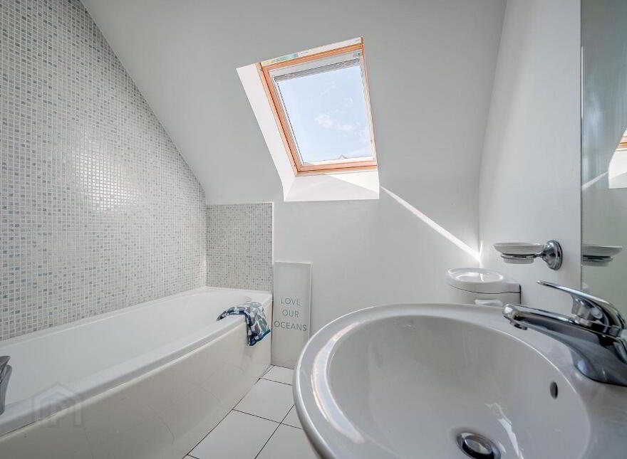10 Stockbridge Road, Donaghadee, BT21 0PN