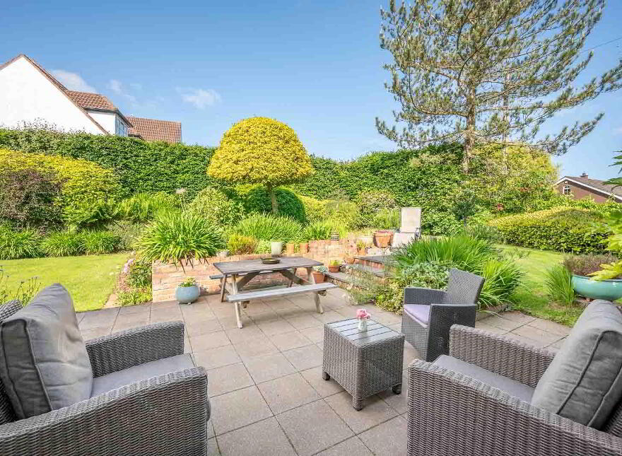 10 Stockbridge Road, Donaghadee, BT21 0PN