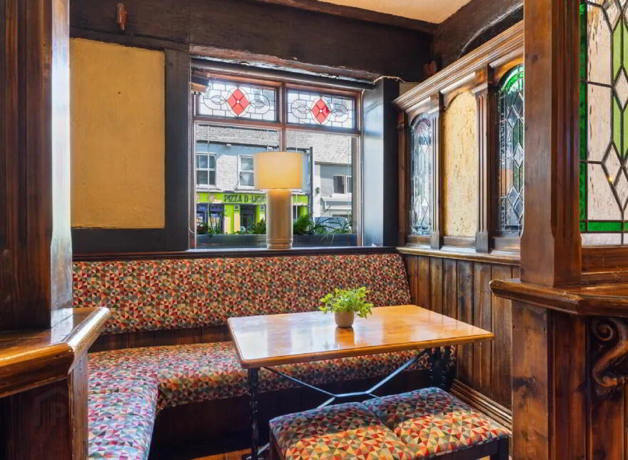 The Western Hotel, Dalton Street, Claremorris, F12C579