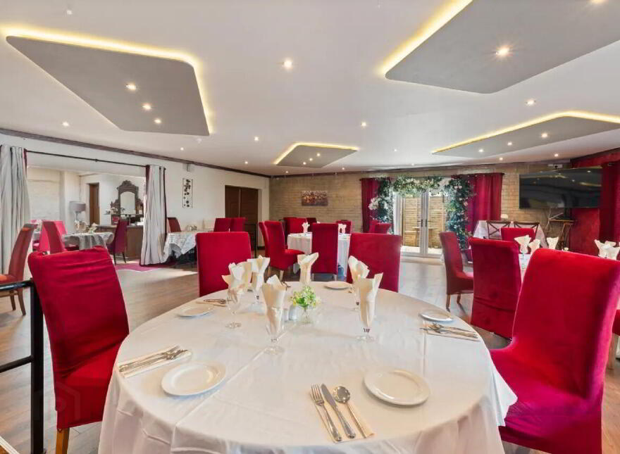 The Western Hotel, Dalton Street, Claremorris, F12C579