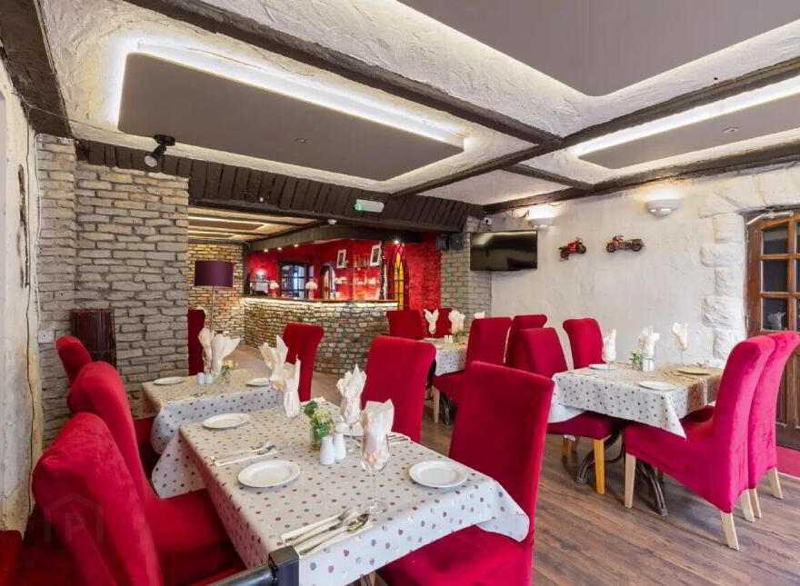 The Western Hotel, Dalton Street, Claremorris, F12C579