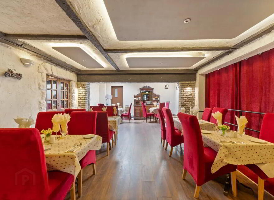 The Western Hotel, Dalton Street, Claremorris, F12C579