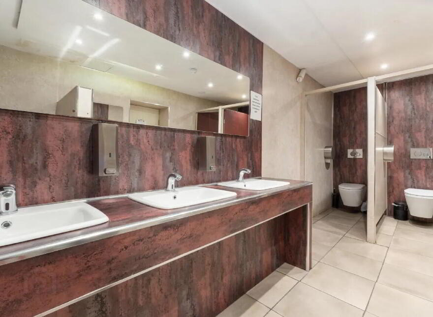 The Western Hotel, Dalton Street, Claremorris, F12C579