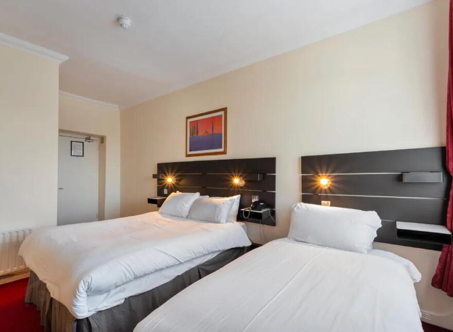 The Western Hotel, Dalton Street, Claremorris, F12C579