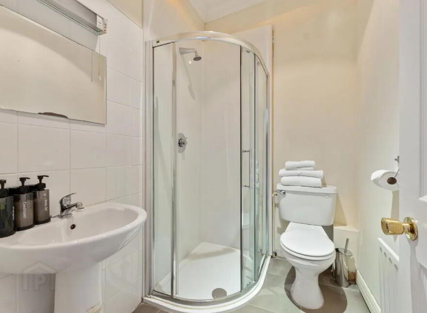 The Western Hotel, Dalton Street, Claremorris, F12C579