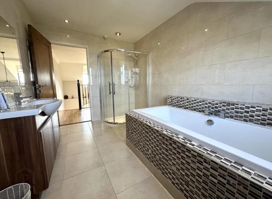 Glynsk House, Ballymoneen, Enniscrone, F26NX27