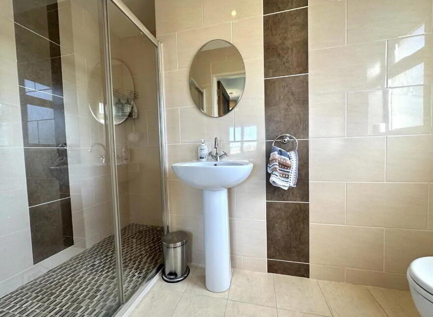 Glynsk House, Ballymoneen, Enniscrone, F26NX27